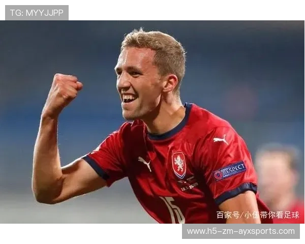 决赛加时赛出奇制胜，球员被誉为“门柱英雄”