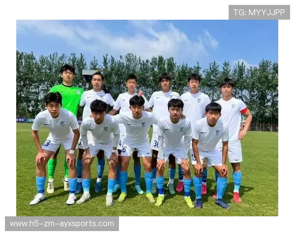 大连英博王禹中场突破，送出致命传球