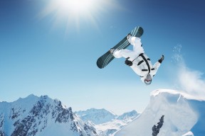 爱游戏app推荐-李娜课堂上用幽默讲述职业生涯转折，李娜发言