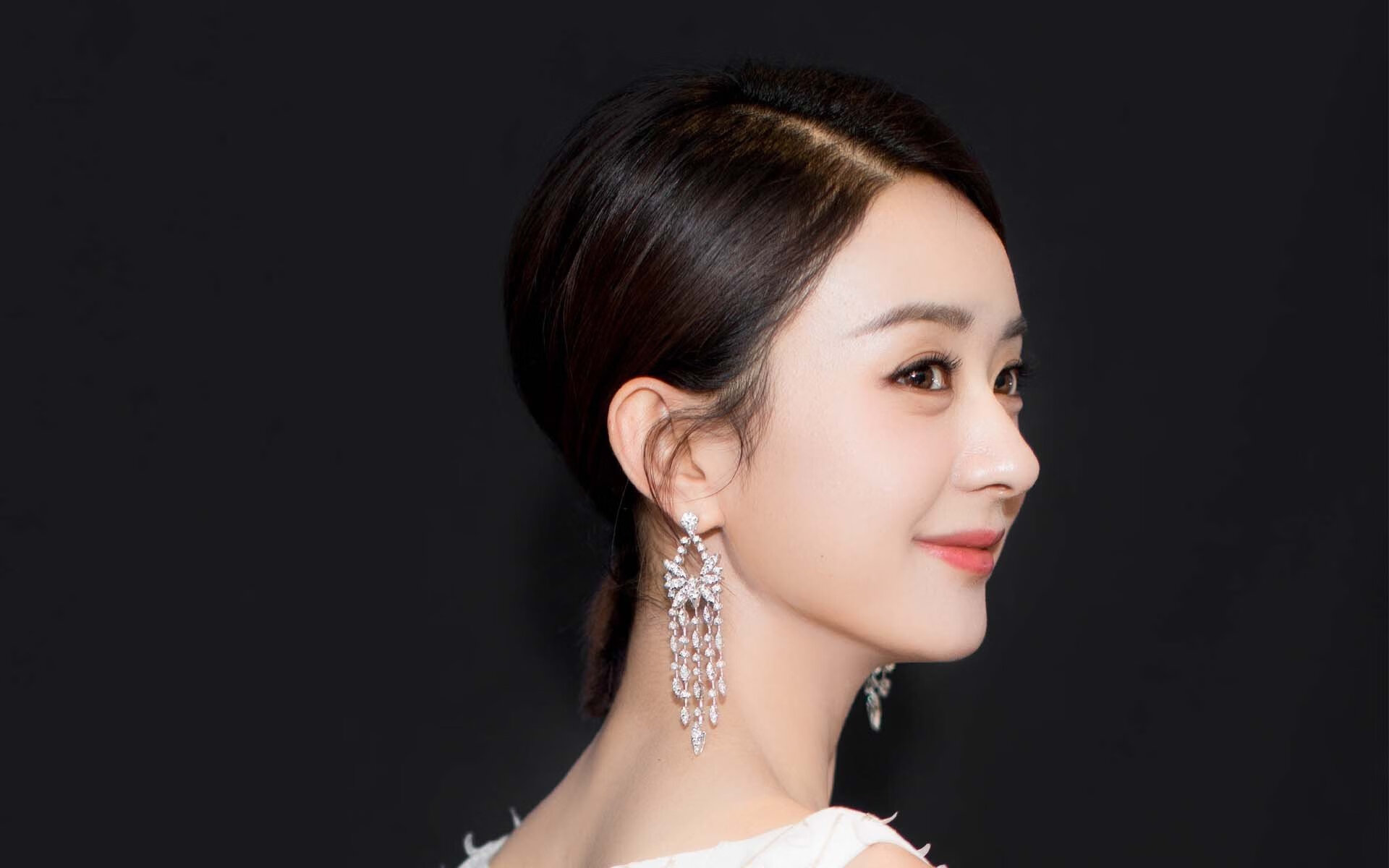 国际热身赛U23国足战平 球迷呼吁大胆变阵，2020国足热身赛