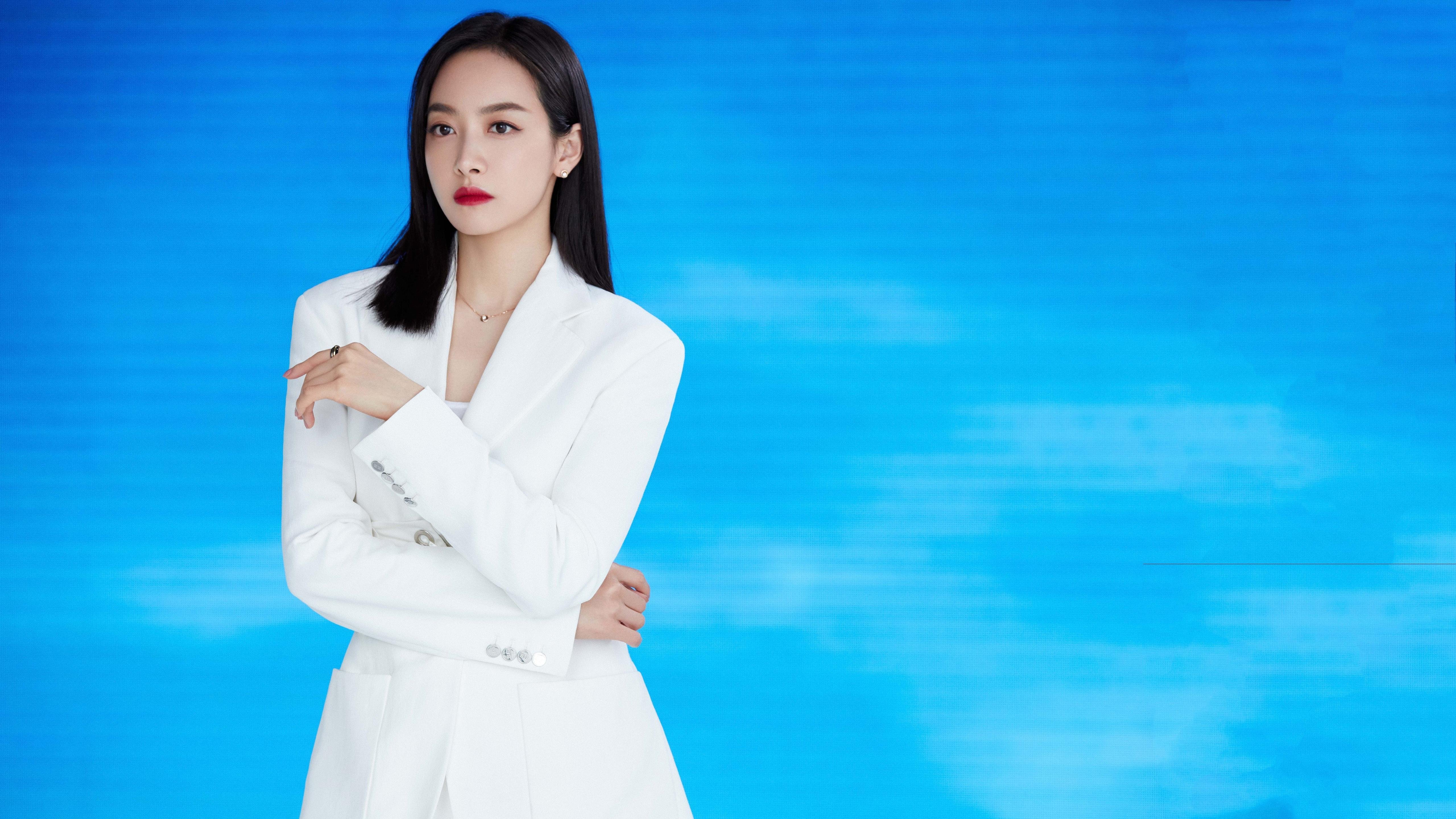 法国队冲线瞬间点燃全场气氛,法国队比赛视频